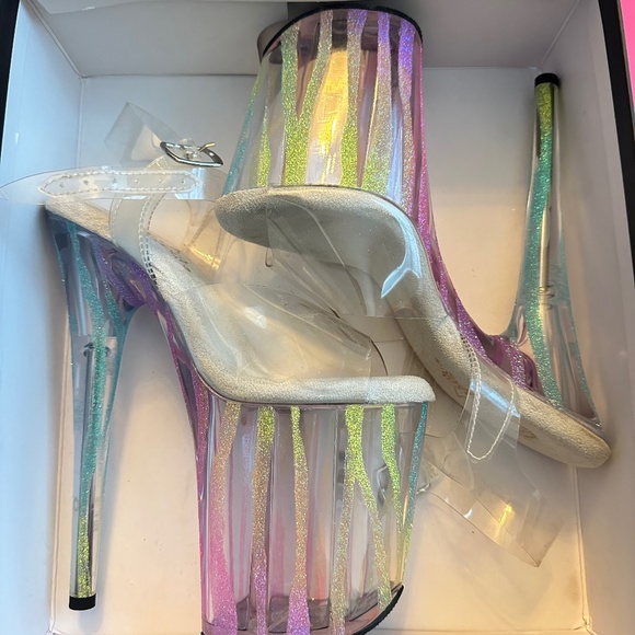 Pleasers - Picture 1 of 2